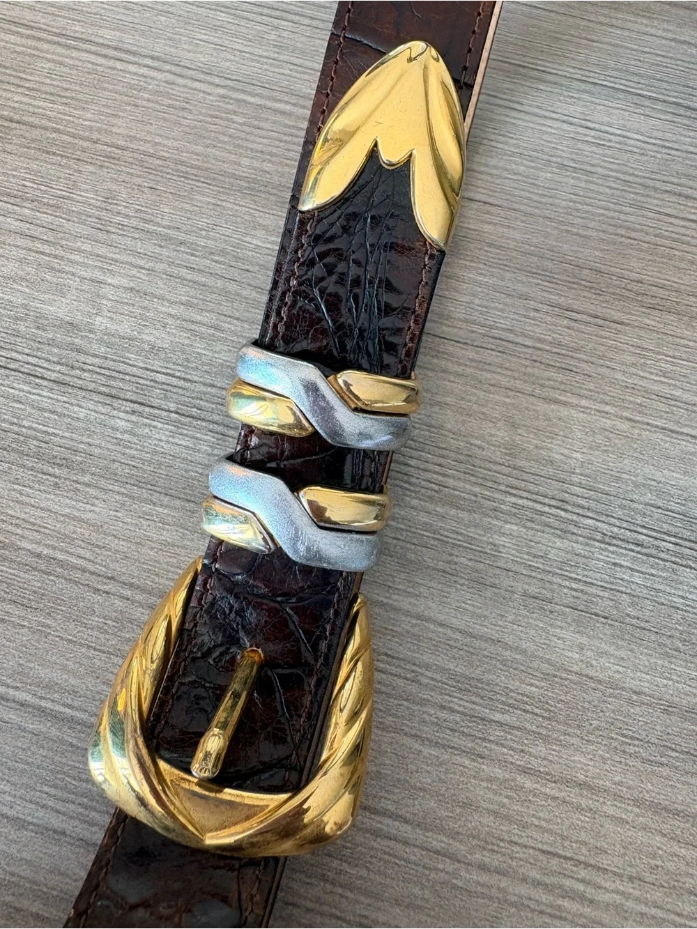 VTG Streets Ahead Brown Leather Croc Silver Gold Metal buckle Belt Size S